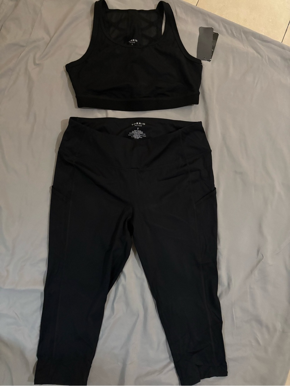 torrid Black Capri Leggings with Pockets - High Waist